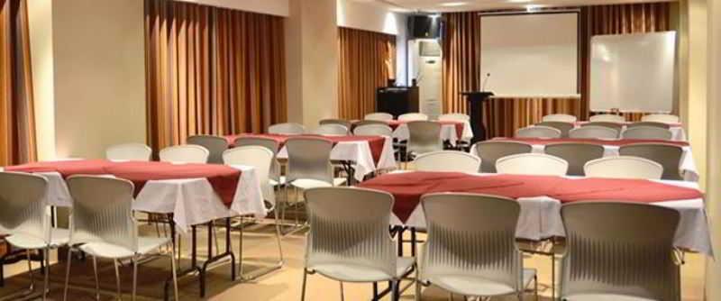 考特梅瑞登套房酒店 奥隆阿波 外观 照片