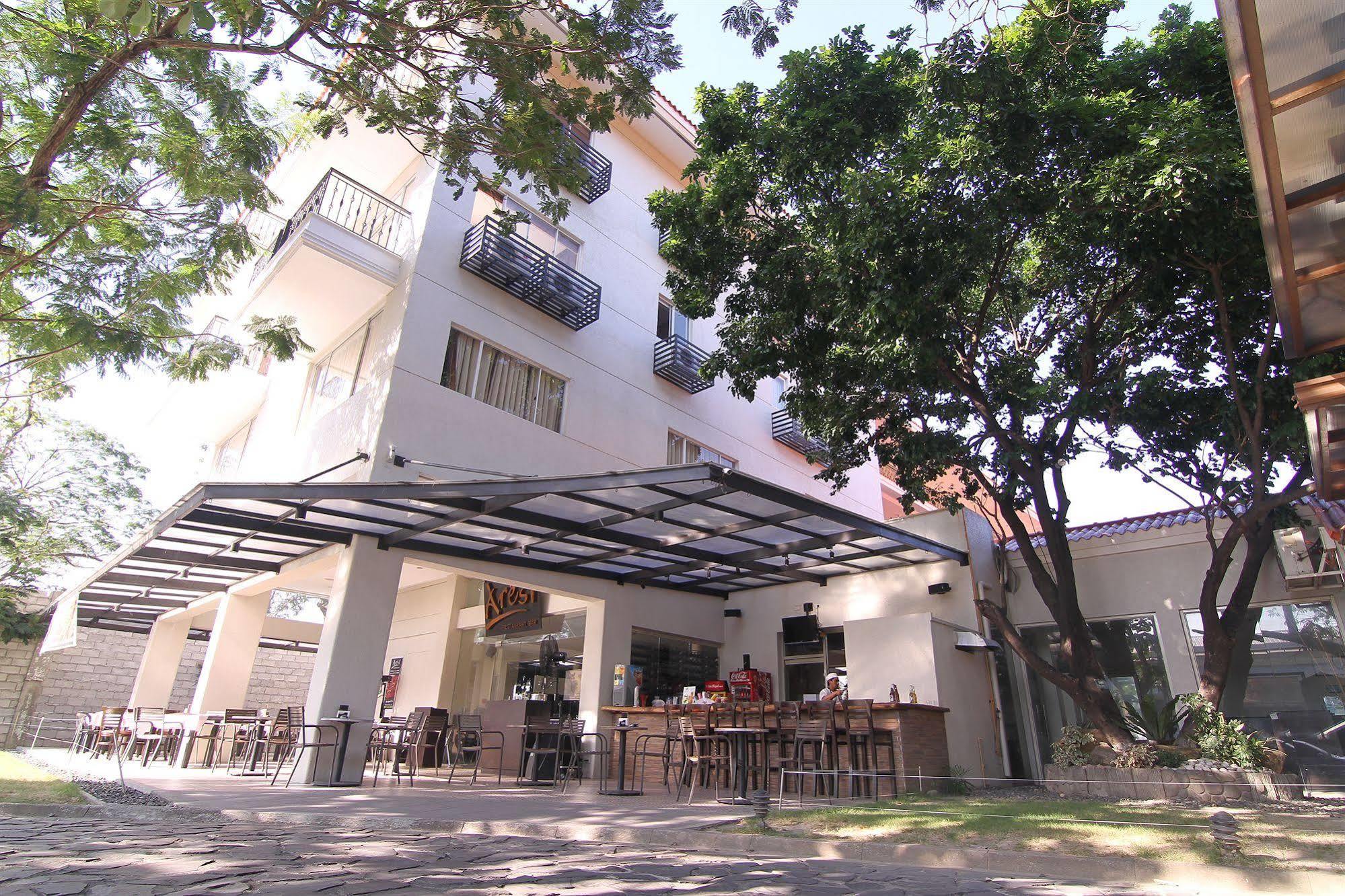 考特梅瑞登套房酒店 奥隆阿波 外观 照片